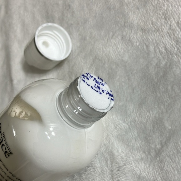 Amazing Grace Firming Body Emulsion - Picture 4 of 6